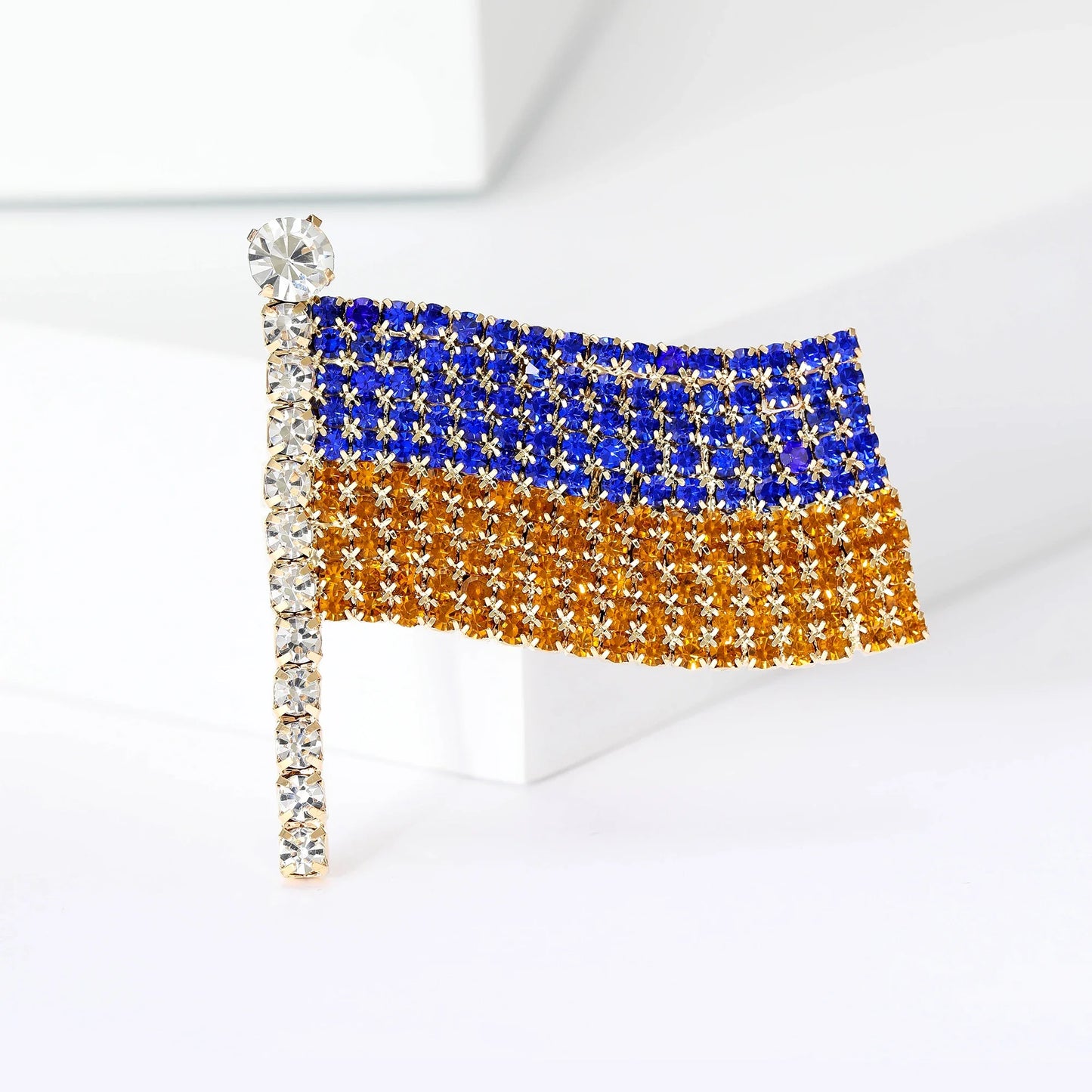 Rhinestone Ukraine National Emblem Brooches for Women Unisex Enamel Botanical Pins Event Party Decoration Clothes Accessories