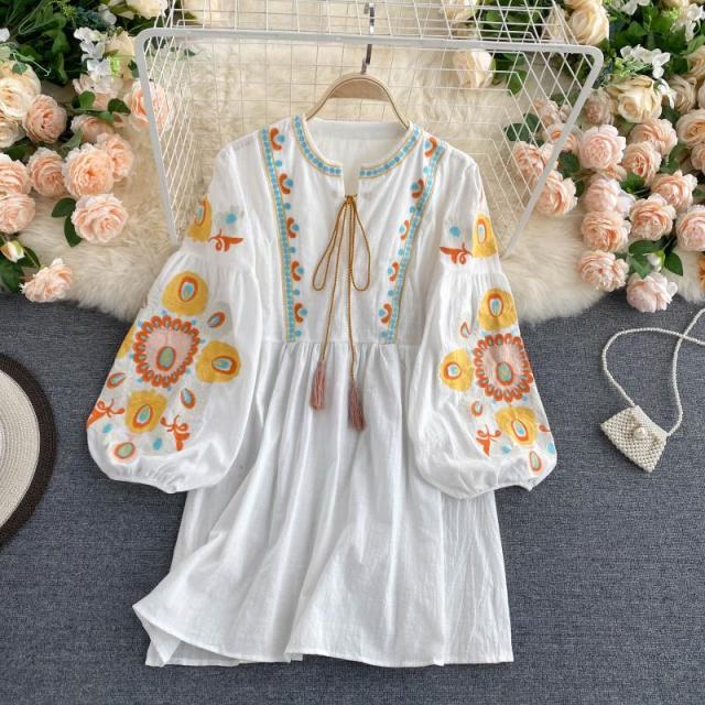 Autumn New Bohemian Retro Folk Style Vestidos Female Heavy Industry Embroidery Round Neck Puff Sleeve Loose Mini Dress GL120