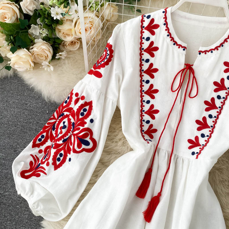 Women Autumn Dresses Bohemian Embroidered Flower O-Neck Lantern Sleeve High Waist Pleated Dress All-match Female Vestidos PL393