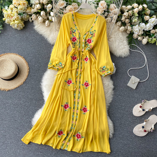 Women's Dress Travel Photography Holiday Long Dress 2021 New Retro Ethnic Style Embroidered V-neck Lantern Sleeve Dress Y1034