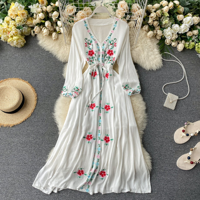 Women's Dress Travel Photography Holiday Long Dress 2021 New Retro Ethnic Style Embroidered V-neck Lantern Sleeve Dress Y1034