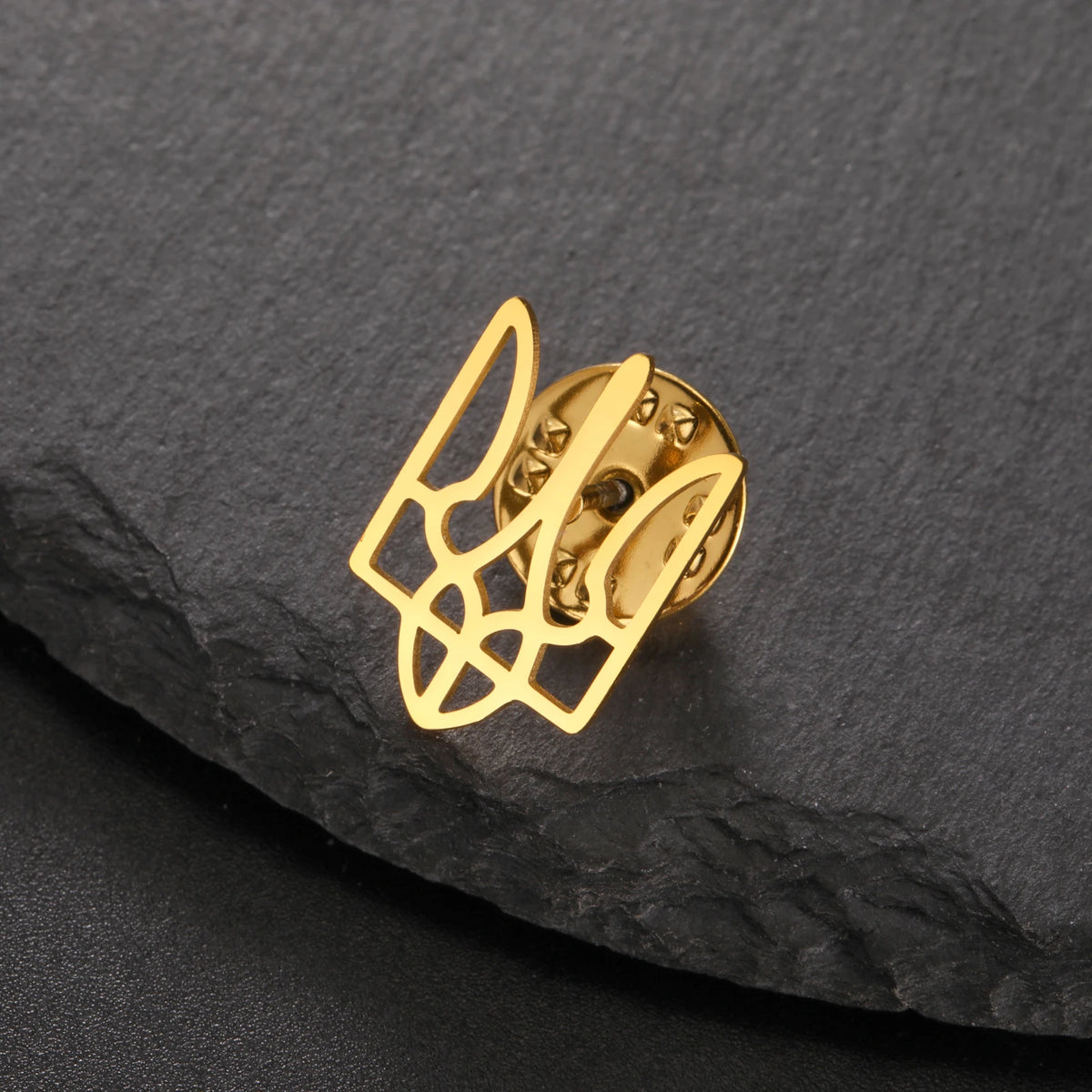 Skyrim Ukraine National Emblem Brooch for Men Women Gold Color Stainless Steel Suit Collar Pins Badge Accessories Wholesale