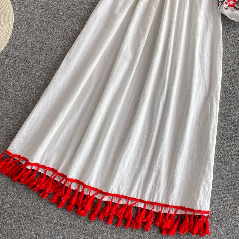 Retro Ethnic Style New Embroidery Tassel Lace Cotton and Linen Vestidos Female V-neck Puff Sleeve Large Midi Dress GK857