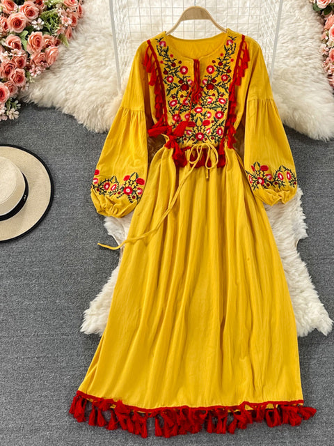 Retro Ethnic Style New Embroidery Tassel Lace Cotton and Linen Vestidos Female V-neck Puff Sleeve Large Midi Dress GK857